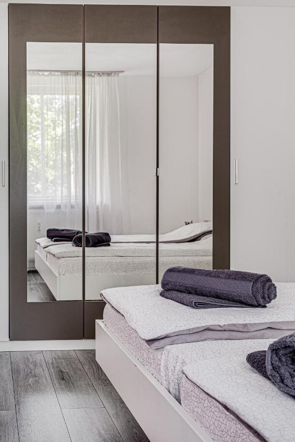 Gabriel Apartment Arad Exterior foto