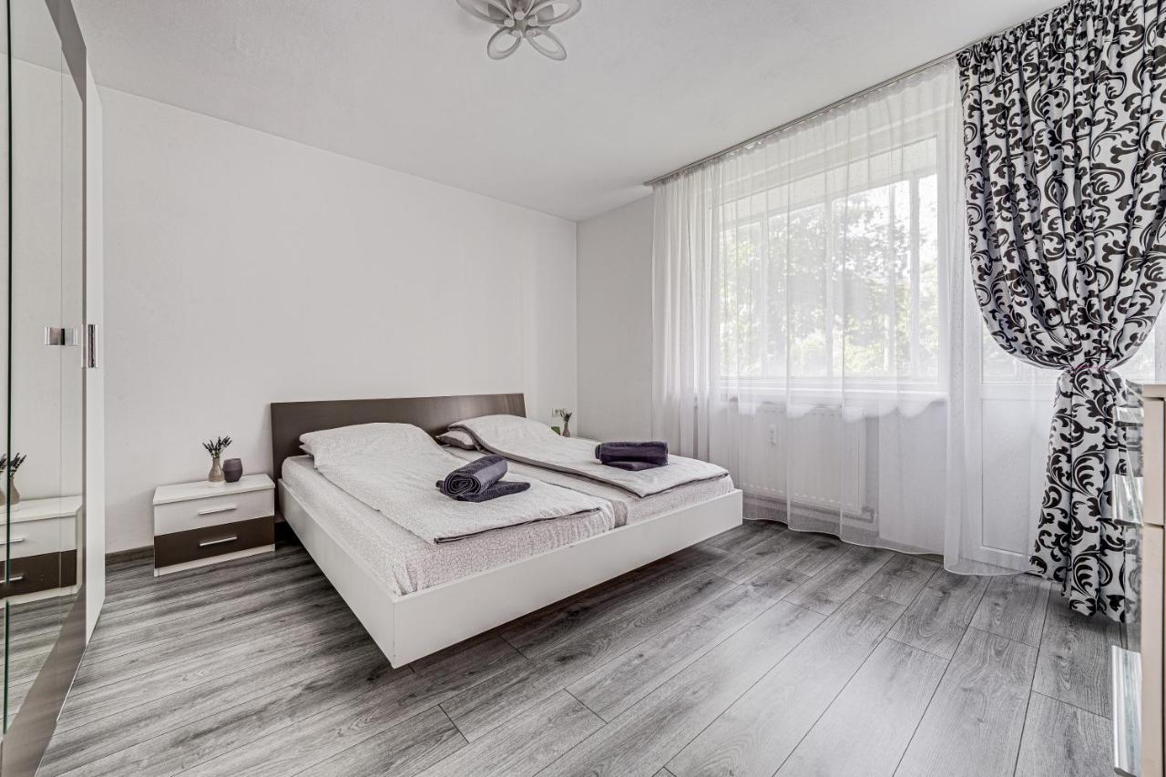 Gabriel Apartment Arad Exterior foto